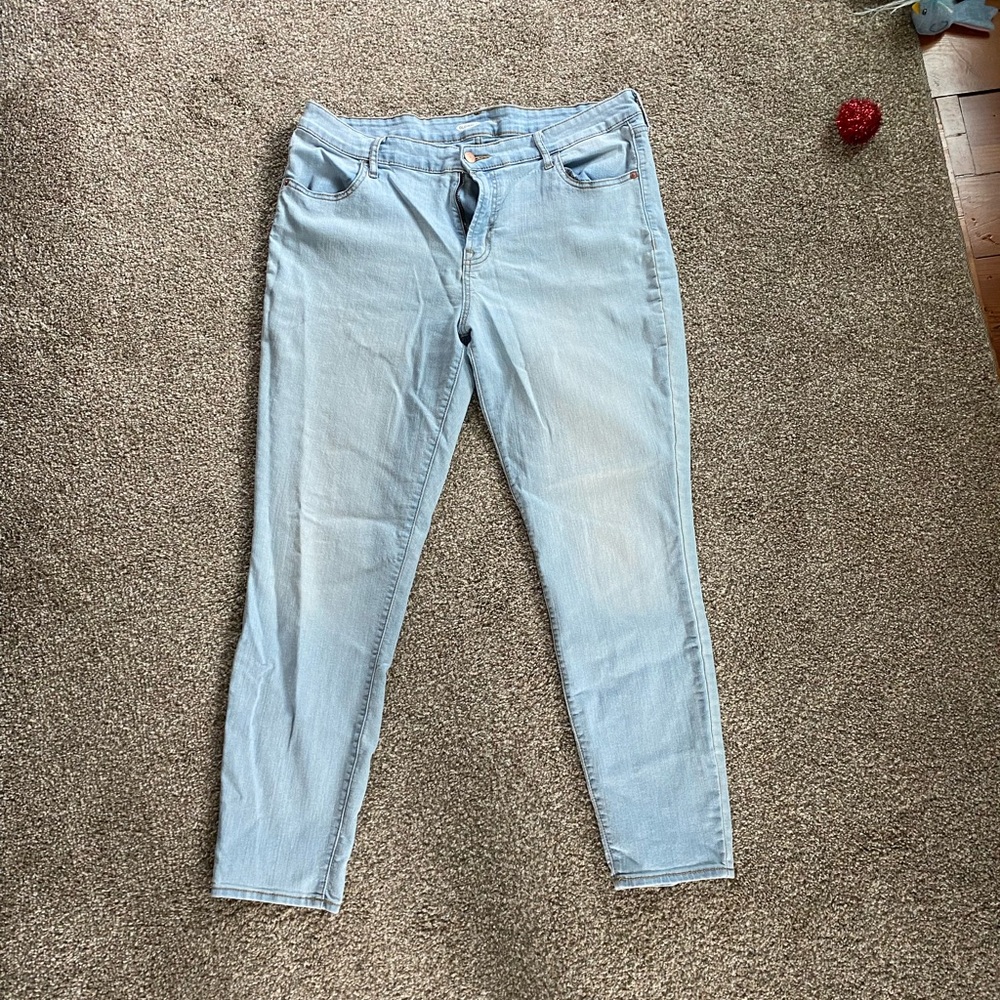 Super light blue jeans